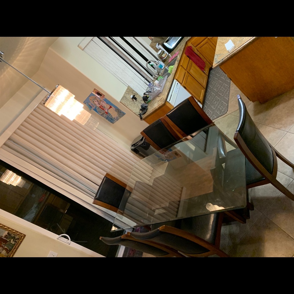 Table - Picture 3 of 4